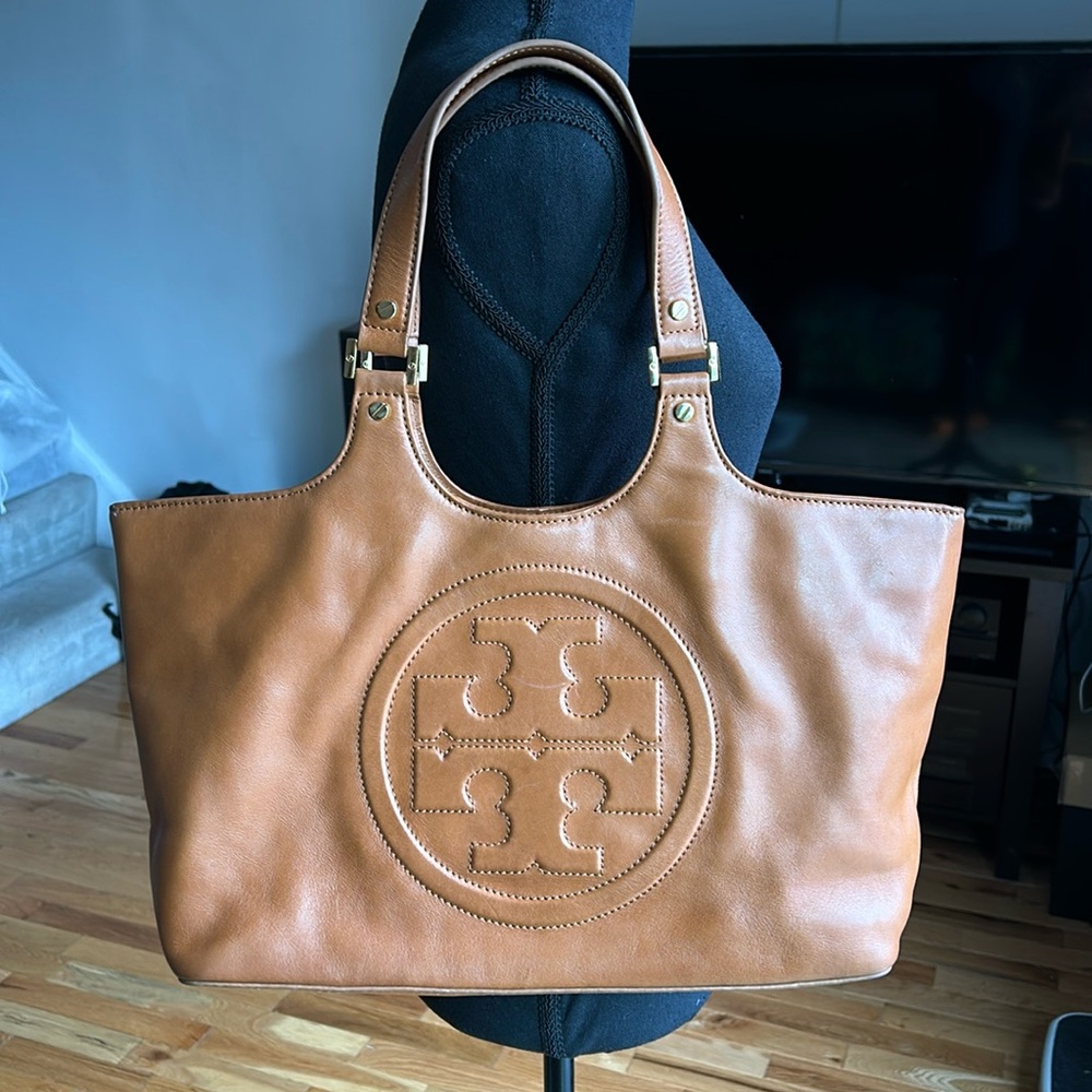 SOLD❤️Authentic Tory Burch Leather Bag